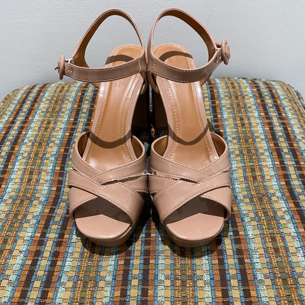 I’dore Beige Patent Heels